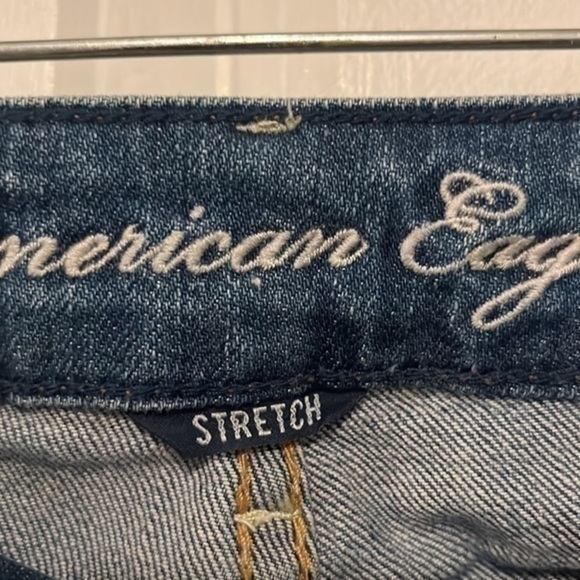 American Eagle stretched crop distressed jeans. - Picture 3 of 6